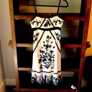 BCBG MAXAZRIA Black and Cream Lace dress Size S